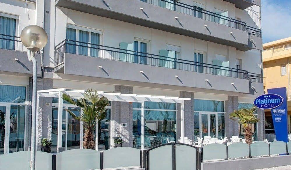 Hotel Platinum リミニ エクステリア 写真